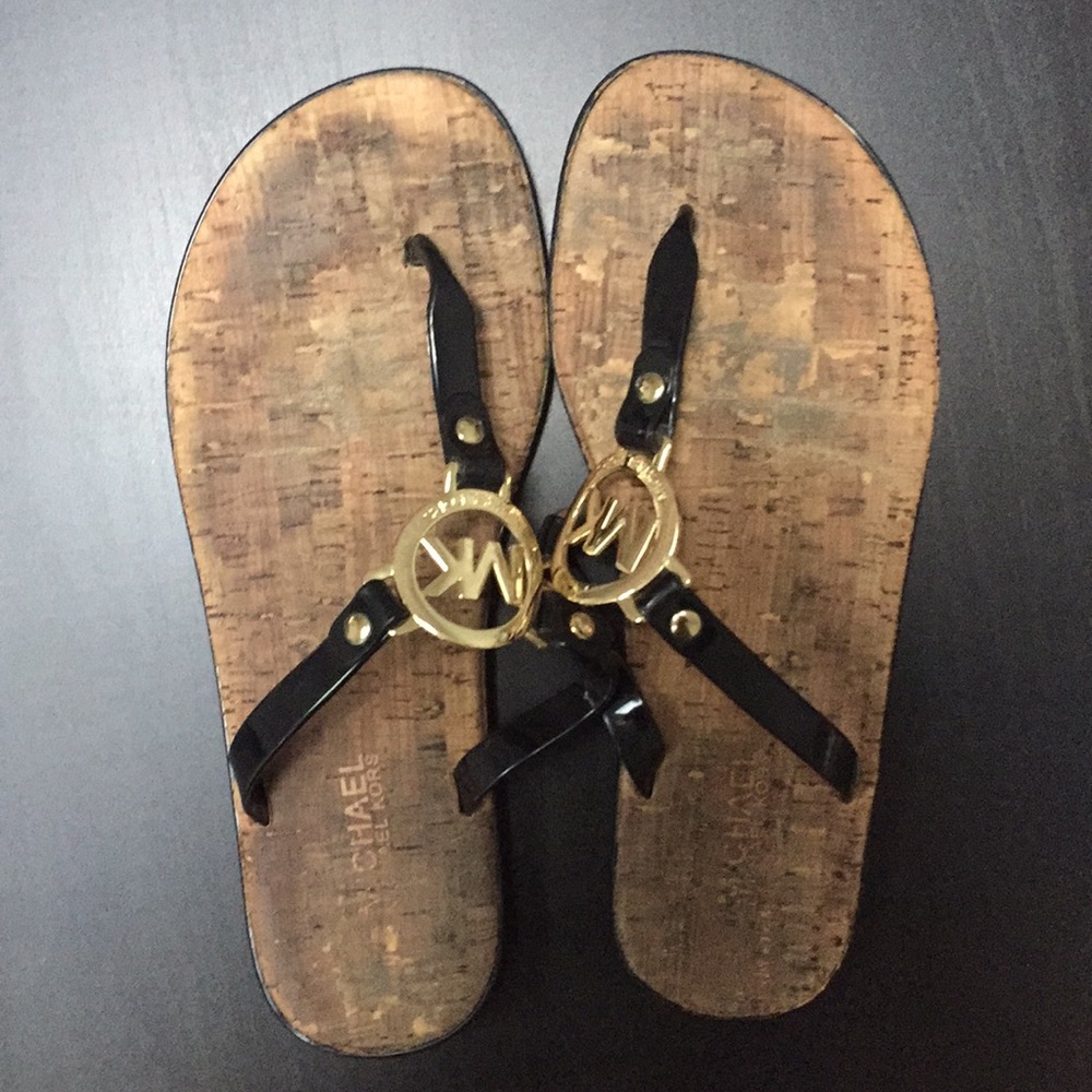 Micheal Kors flip flops